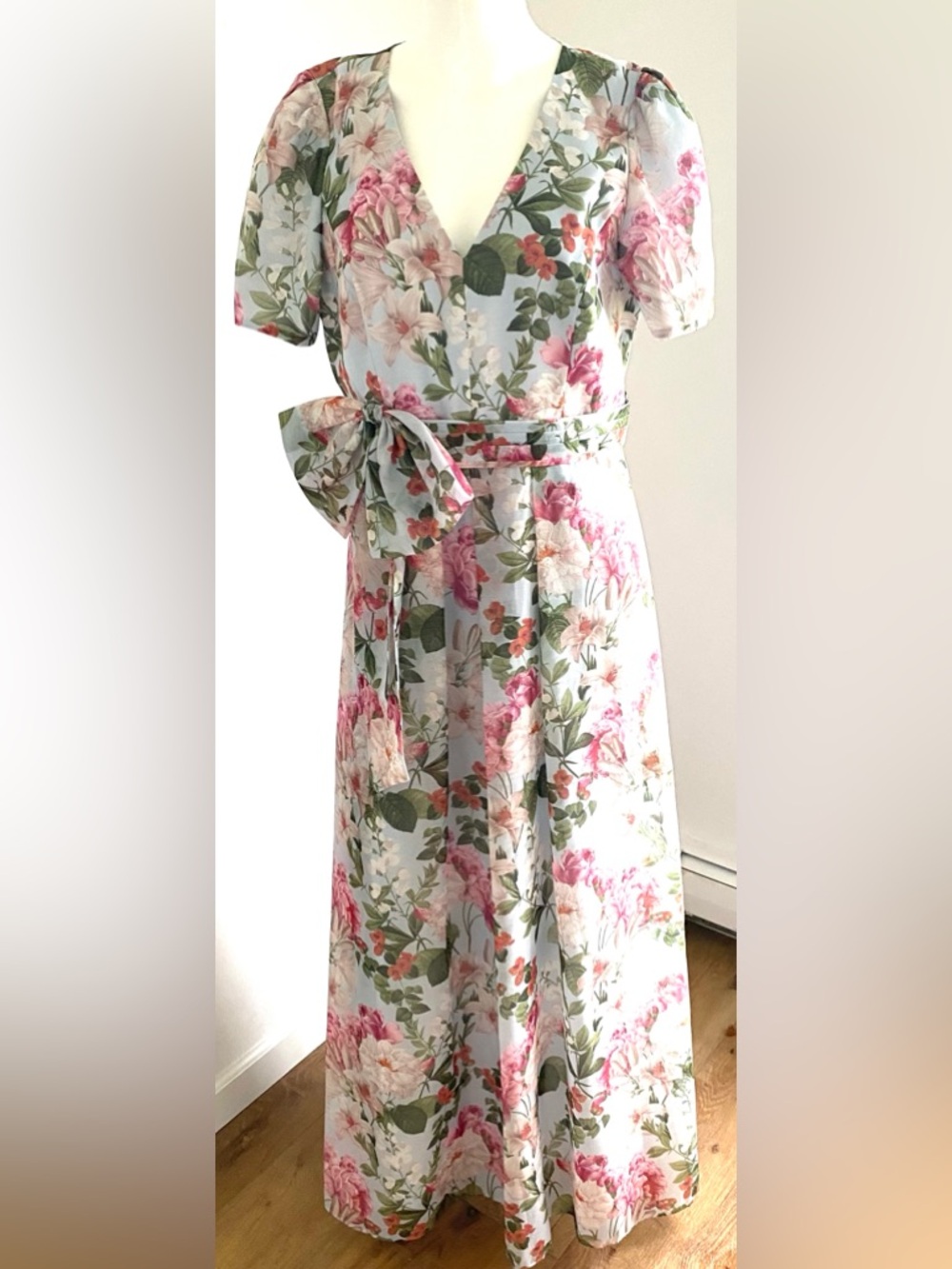 Sachin & Babi gown floral Dress with Green Accents .